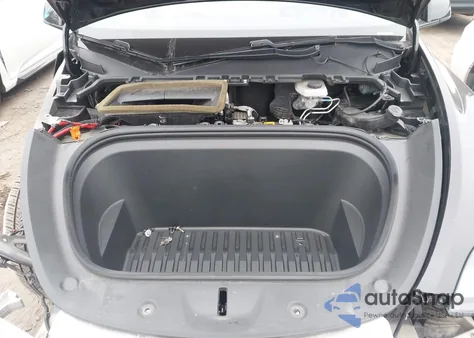 2021 Tesla Model Y Long Range Dual Motor All-Wheel Drive из США, поврежденный, VIN 5YJYGDEE3MF068715